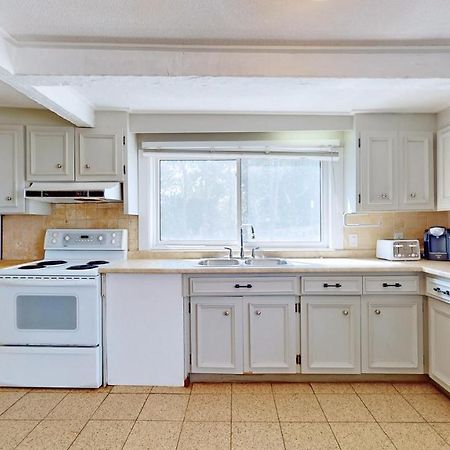 Main Beach River Retreat - Wasaga Beach 1 - Main Strip - 95 Mosley St Buitenkant foto