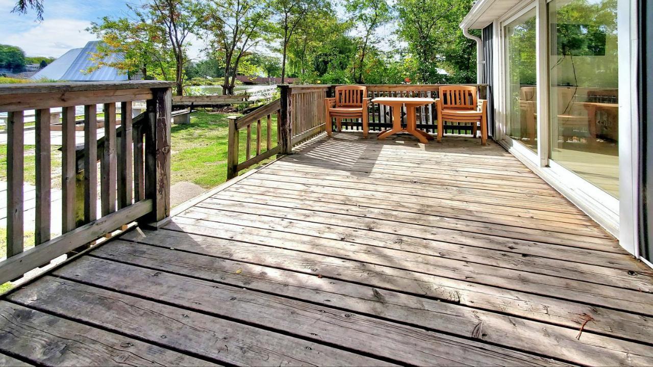 Main Beach River Retreat - Wasaga Beach 1 - Main Strip - 95 Mosley St Buitenkant foto