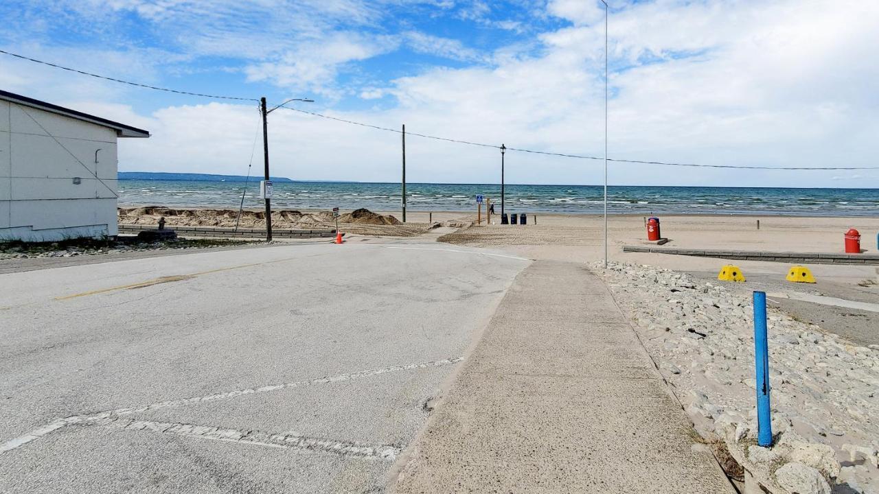 Main Beach River Retreat - Wasaga Beach 1 - Main Strip - 95 Mosley St Buitenkant foto