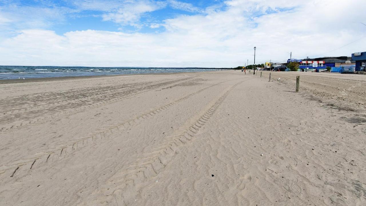 Main Beach River Retreat - Wasaga Beach 1 - Main Strip - 95 Mosley St Buitenkant foto