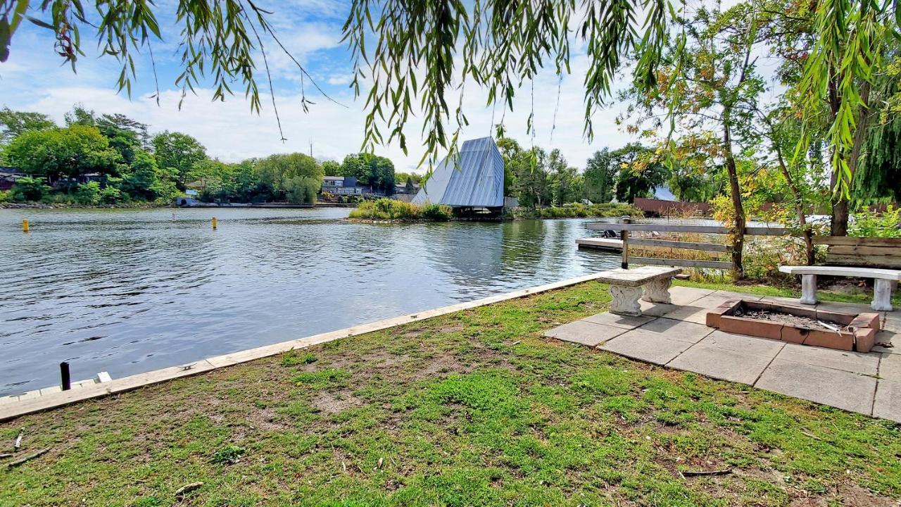 Main Beach River Retreat - Wasaga Beach 1 - Main Strip - 95 Mosley St Buitenkant foto